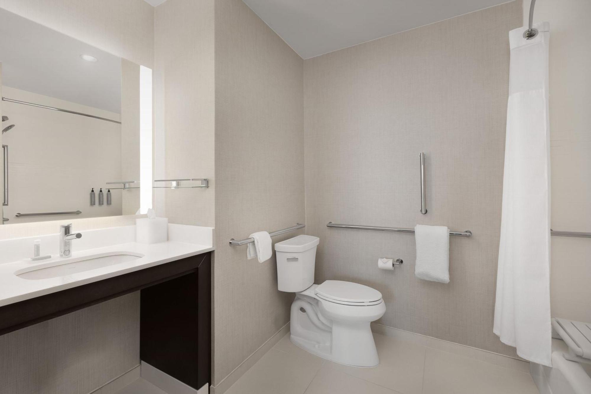 Residence Inn Kenwood Екстериор снимка