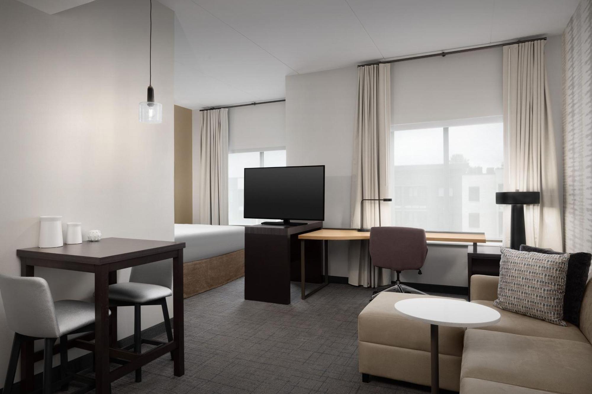 Residence Inn Kenwood Екстериор снимка