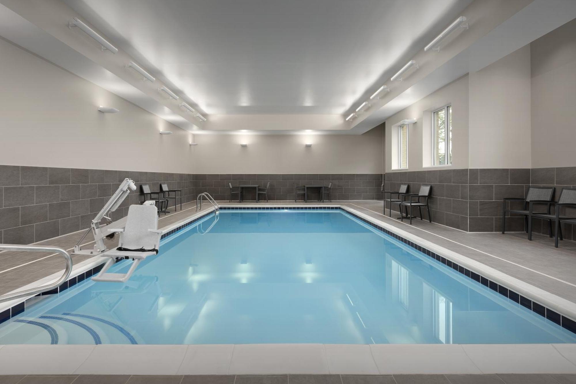 Residence Inn Kenwood Екстериор снимка