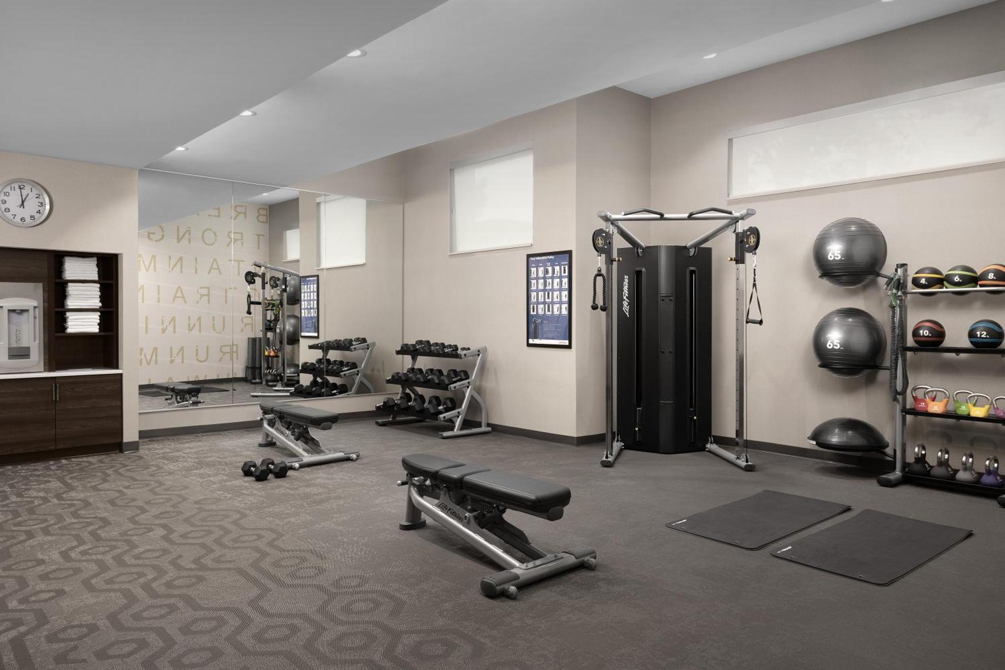Residence Inn Kenwood Екстериор снимка