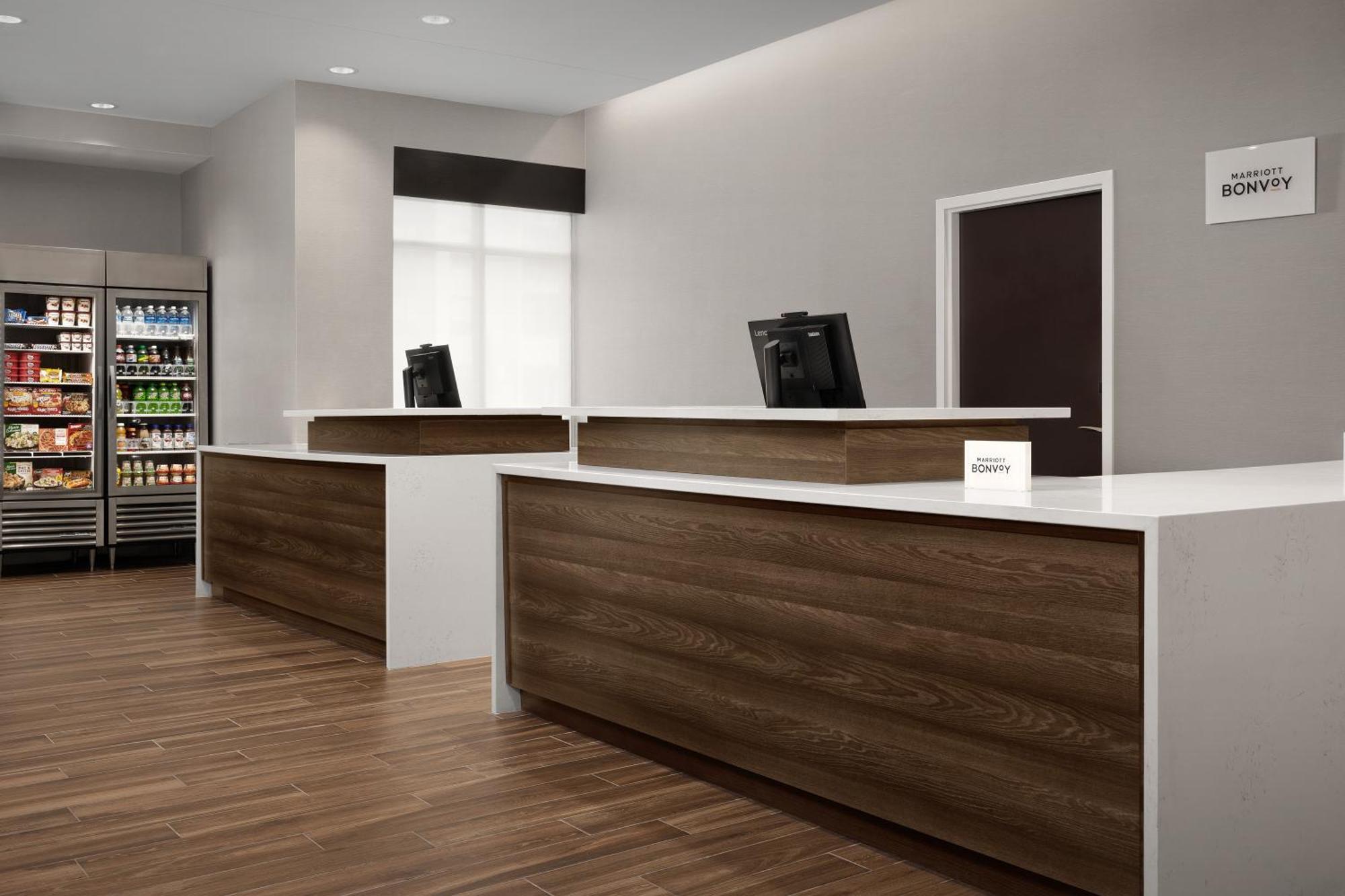 Residence Inn Kenwood Екстериор снимка