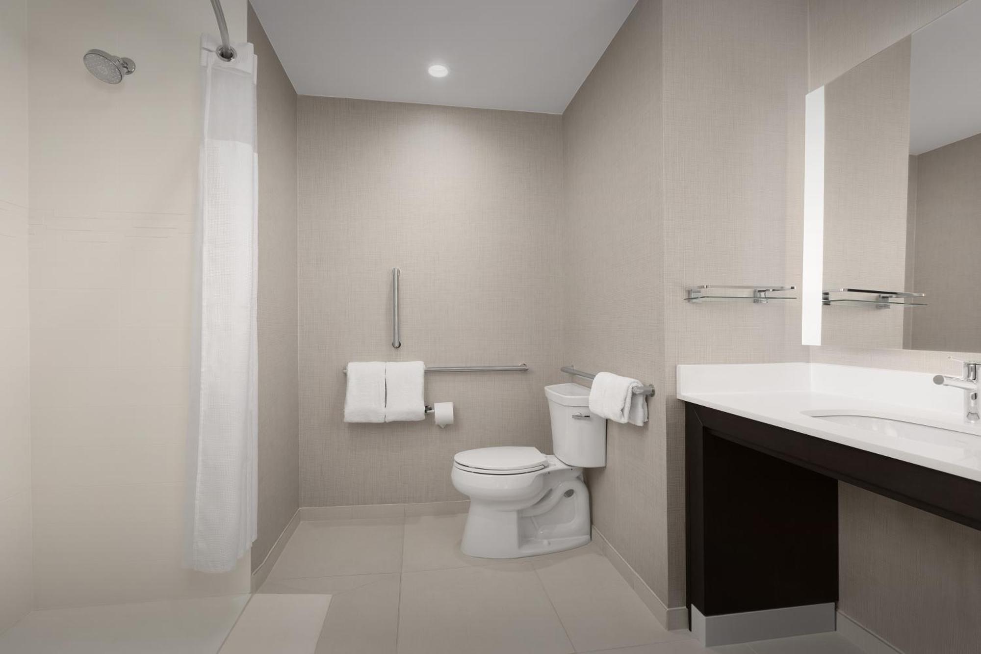 Residence Inn Kenwood Екстериор снимка