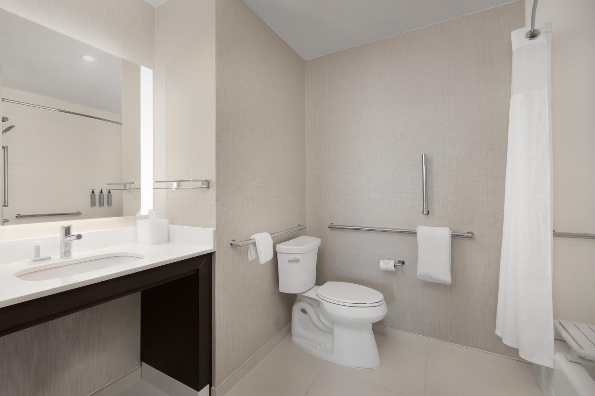 Residence Inn Kenwood Екстериор снимка
