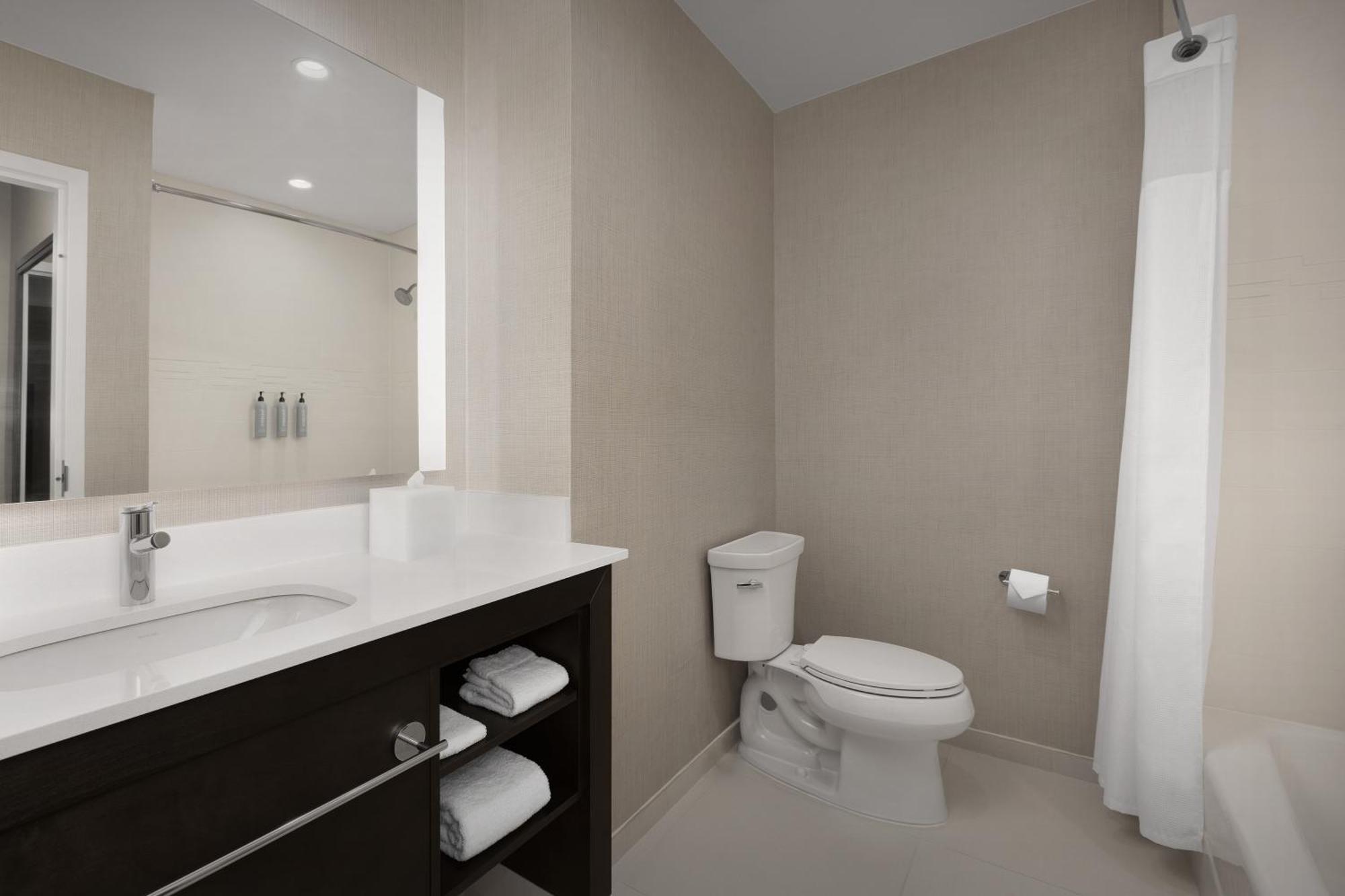 Residence Inn Kenwood Екстериор снимка